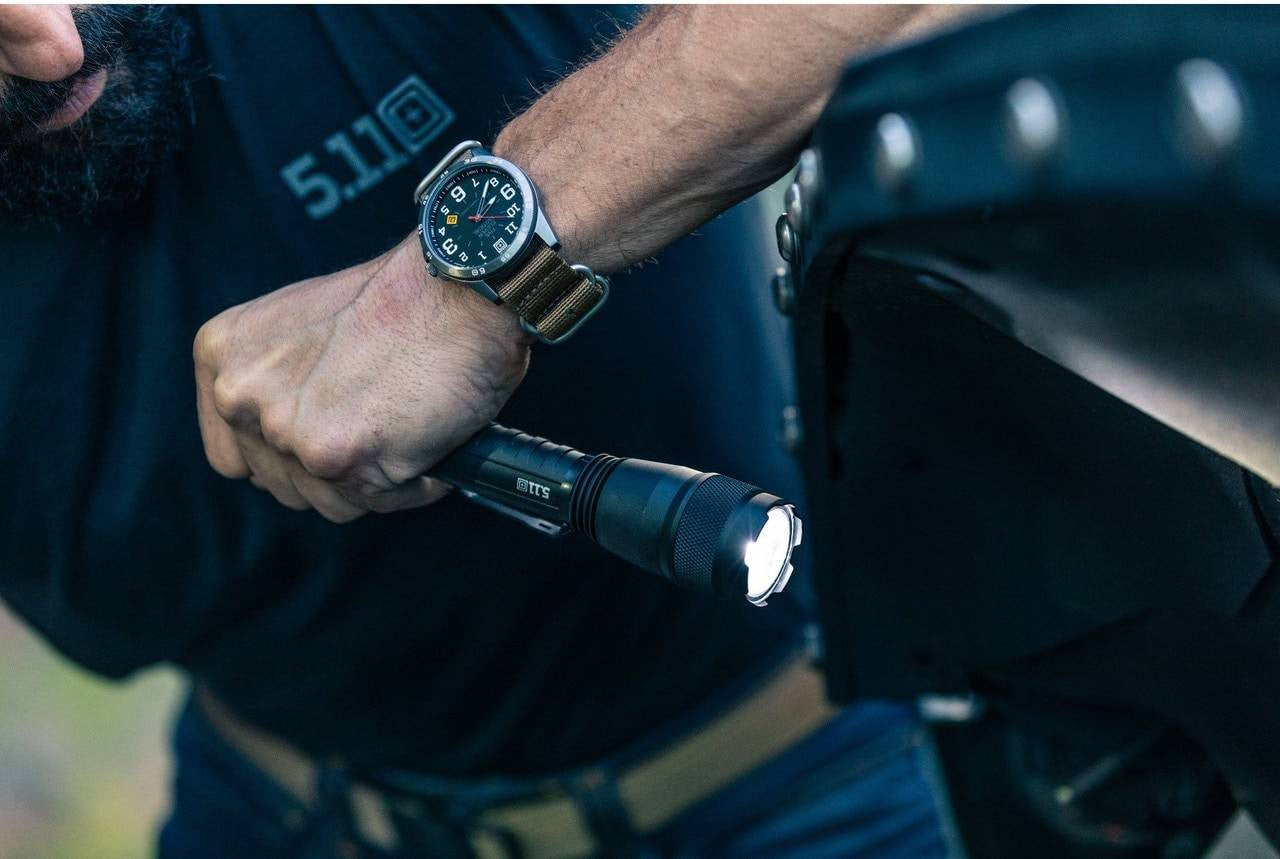  5.11 Tactical Response XR2 Flashlight 53402