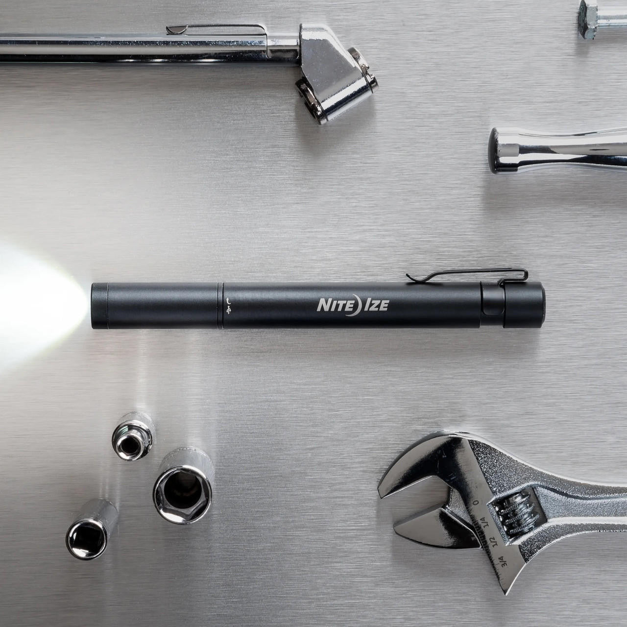  Nite Ize Radiant Rechargeable Pen Light