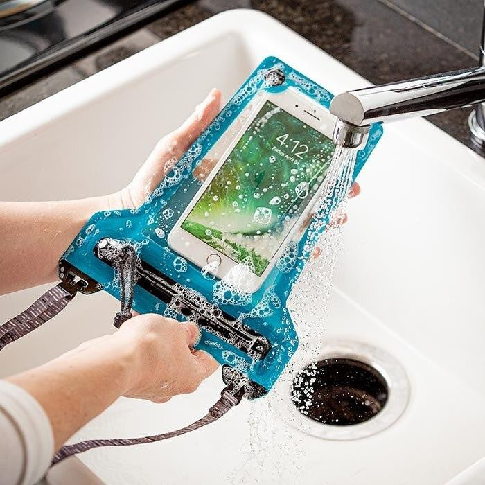  Nite Ize RunOff Waterproof Phone Pouch