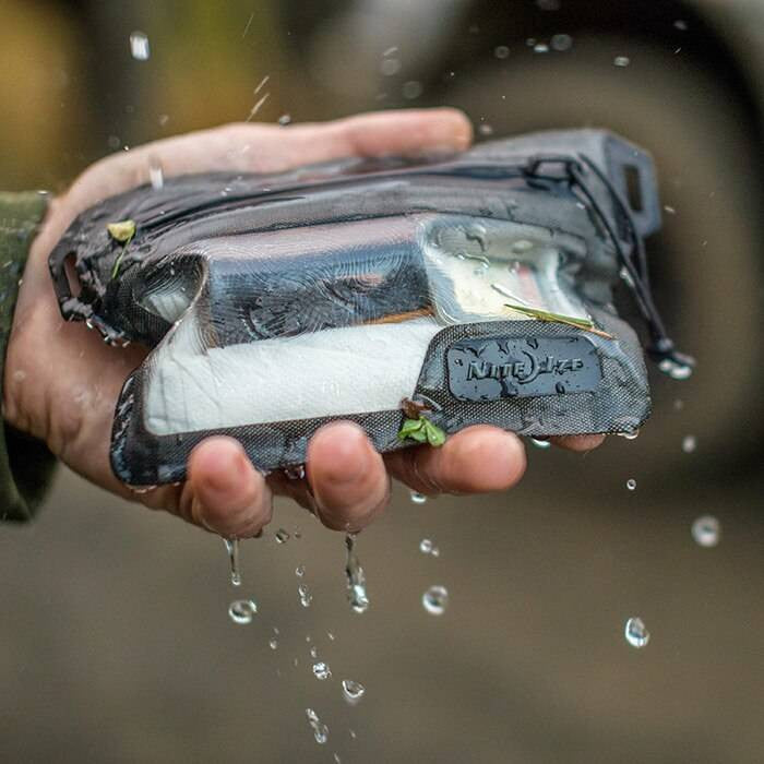  Nite Ize RunOff Waterproof Wallet