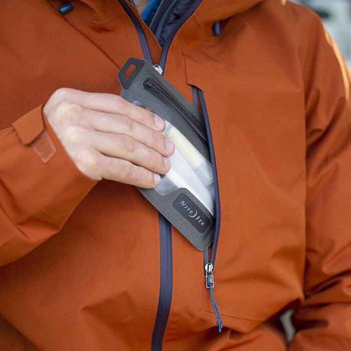  Nite Ize RunOff Waterproof Wallet