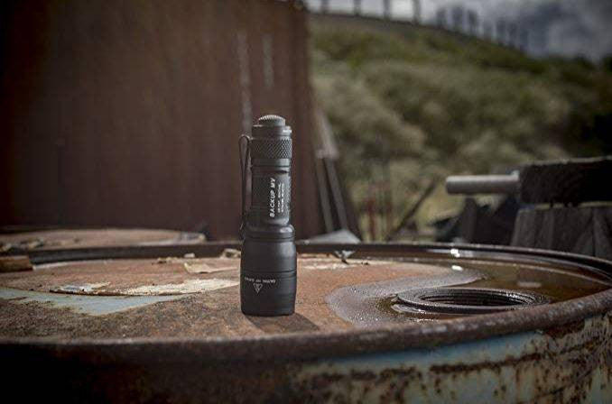  Surefire E1B Backup Dual Output LED Flashlight With Max Vision Beam